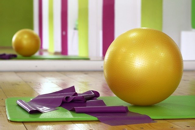 workout-ball-pilates-fitness-gym